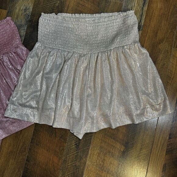 Pants Store Set Of 2 Swing Shorts Smocked Pink And Gold Shimmer NWT XS - Picture 2 of 6